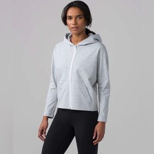 Lululemon Size 6 Minimal Hoodie in 
Heathered Power Grey